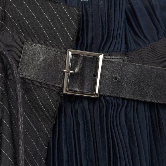 Sacai Black & Navy Pinstripe Docking Pleated Skirt - Picture 8 of 14